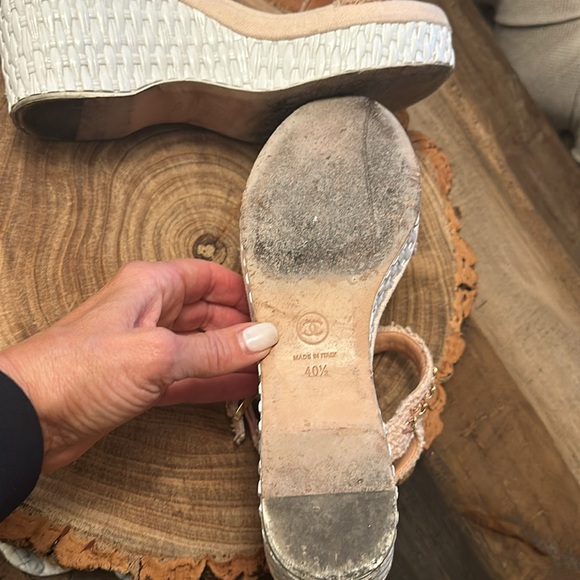 Light pink tweed Chanel sandals. Approximately 2” platform and 4” total height. - Picture 5 of 6